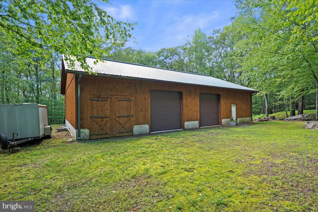 15 LOCUST DRIVE