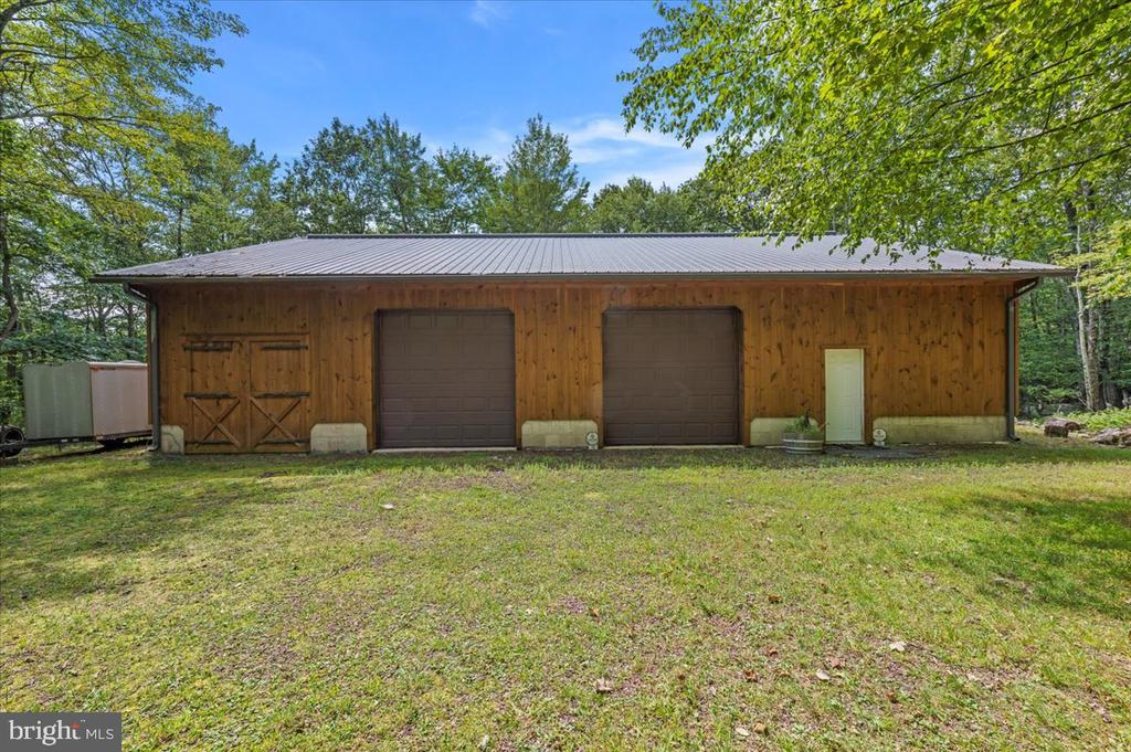 15 LOCUST DRIVE