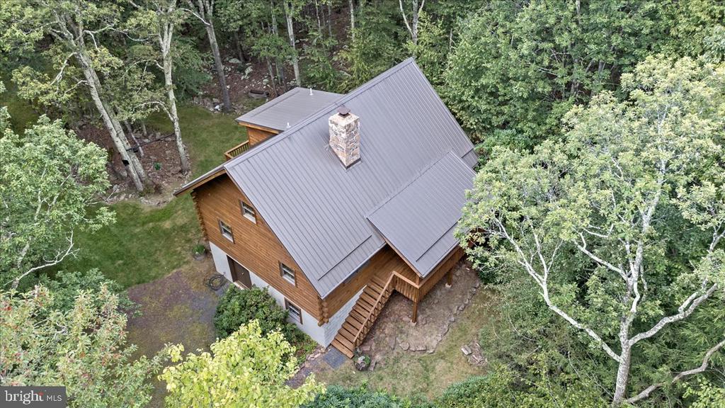 15 LOCUST DRIVE