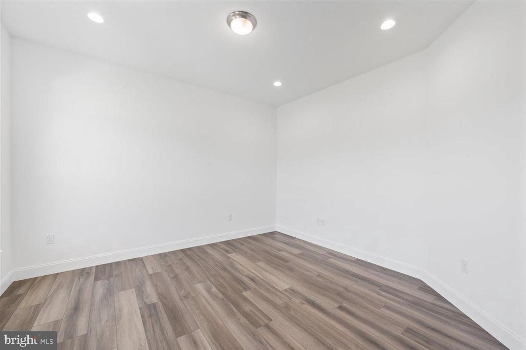94 HEARTWOOD COURT