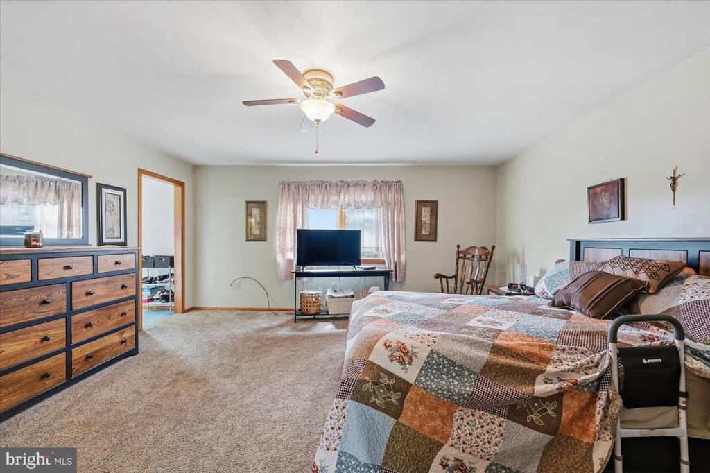 322 W 10TH STREET