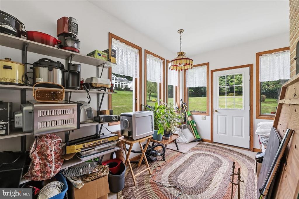 322 W 10TH STREET