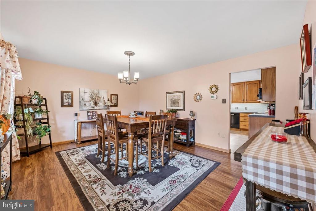 322 W 10TH STREET