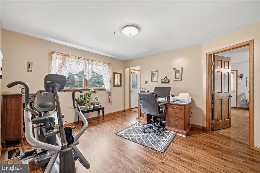 322 W 10TH STREET
