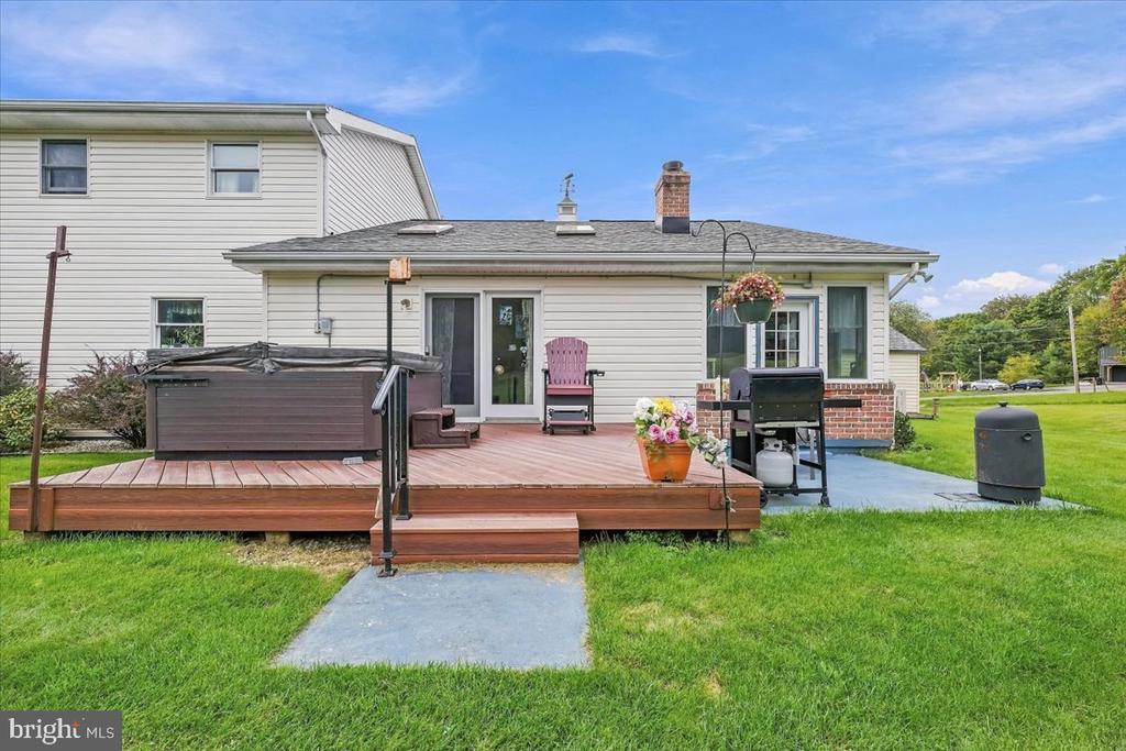 322 W 10TH STREET