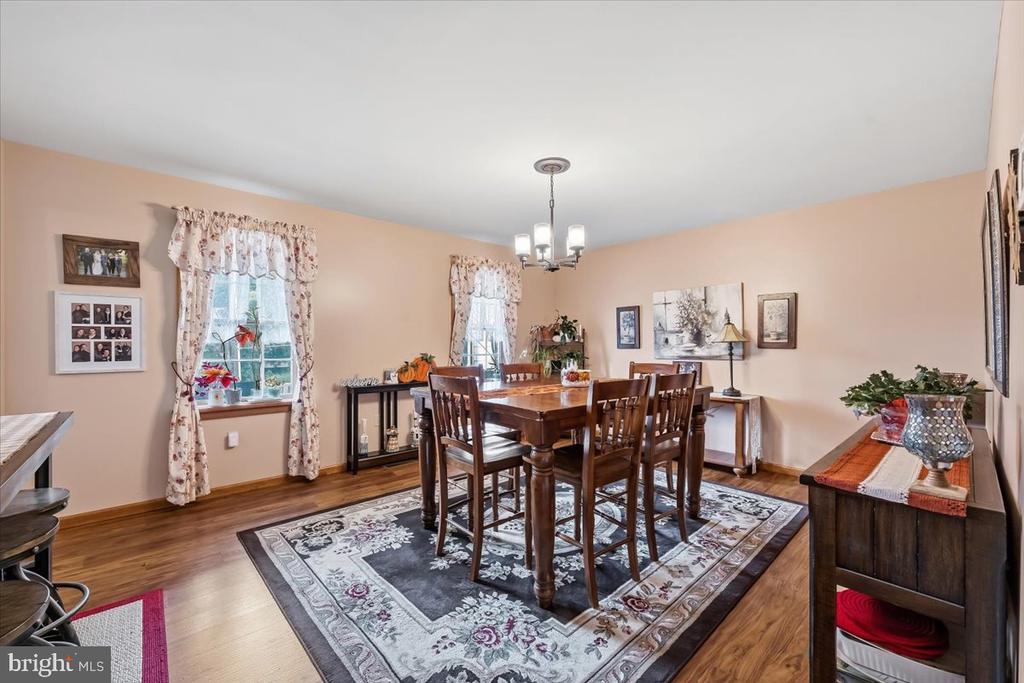 322 W 10TH STREET
