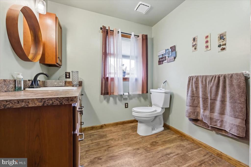 322 W 10TH STREET