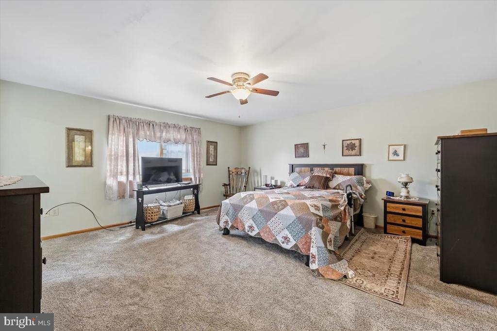 322 W 10TH STREET