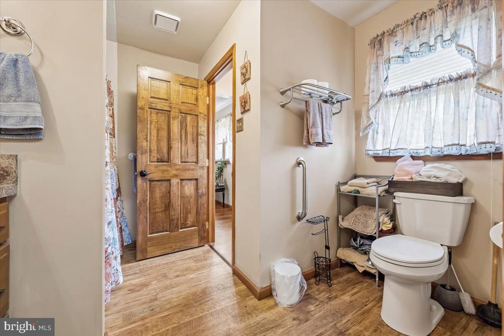 322 W 10TH STREET