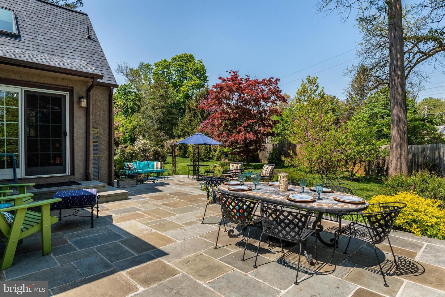 5 Hedgerow LANE