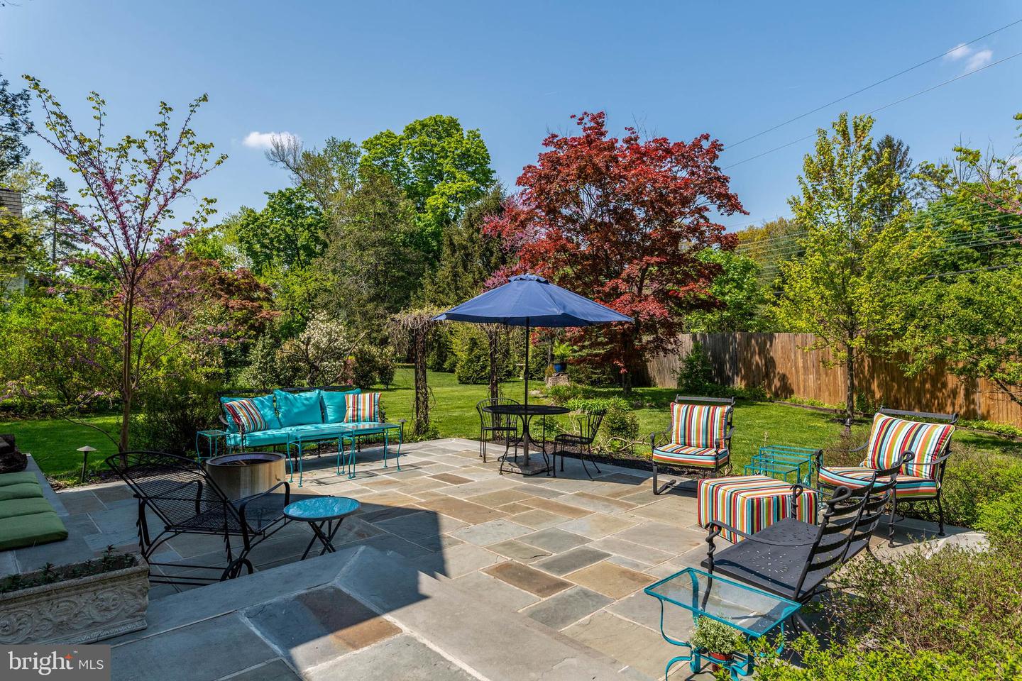 5 Hedgerow LANE