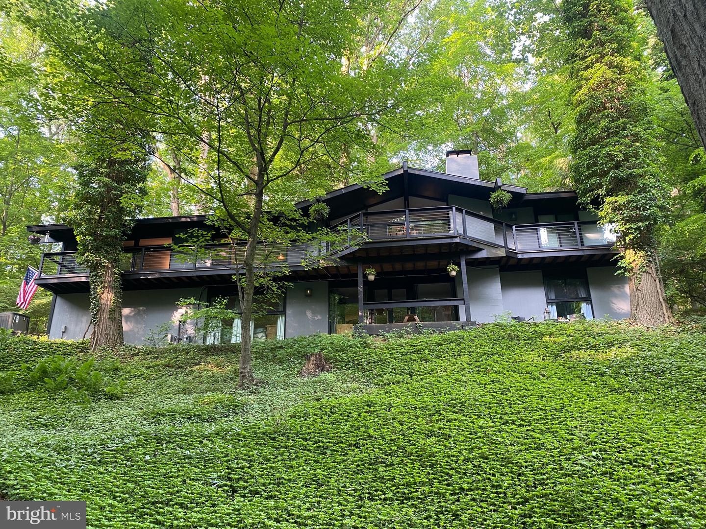 660 JEFFREY LANE