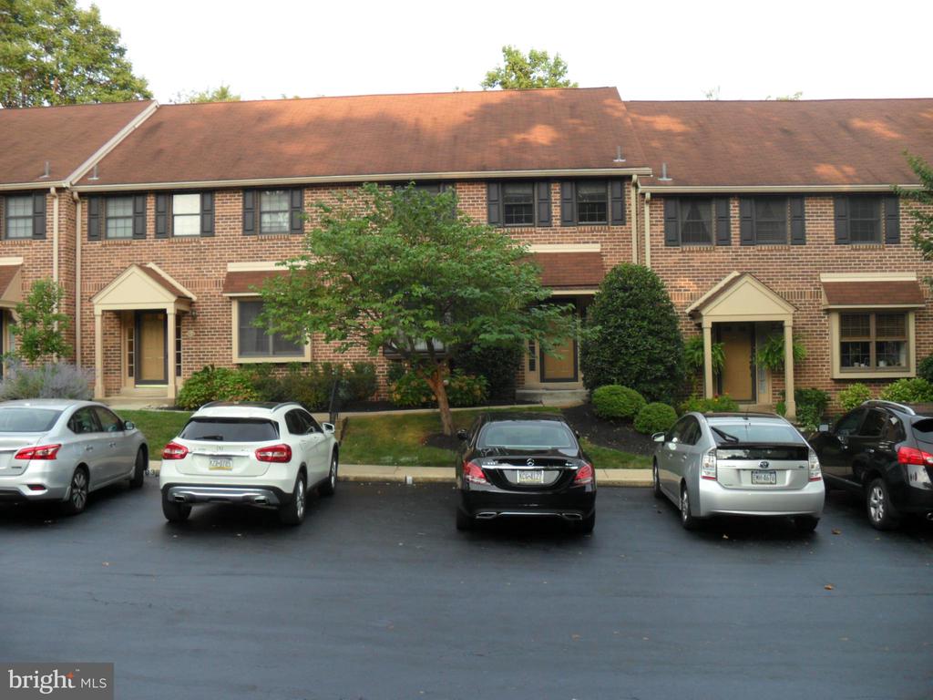 204 ARCHER COURT