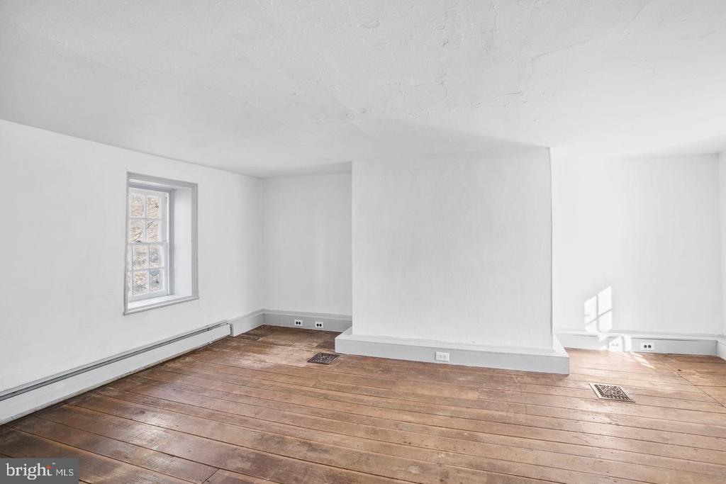 208 WESTTOWN WAY