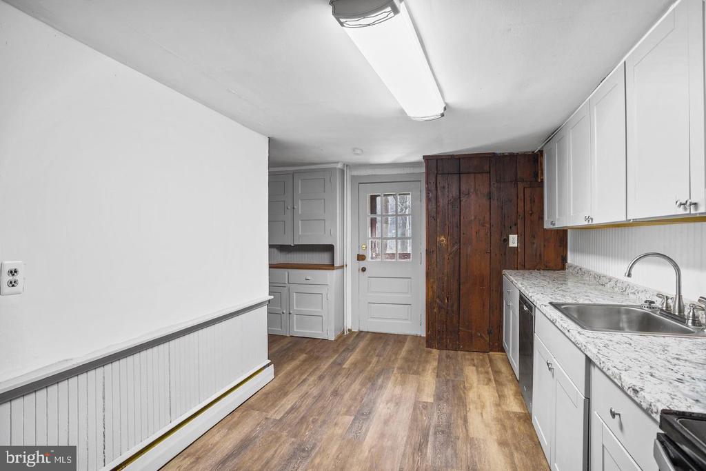 208 WESTTOWN WAY