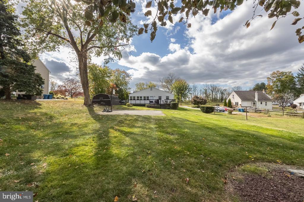 1113 ASHBRIDGE ROAD