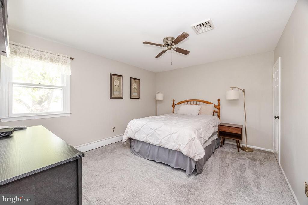 1113 ASHBRIDGE ROAD