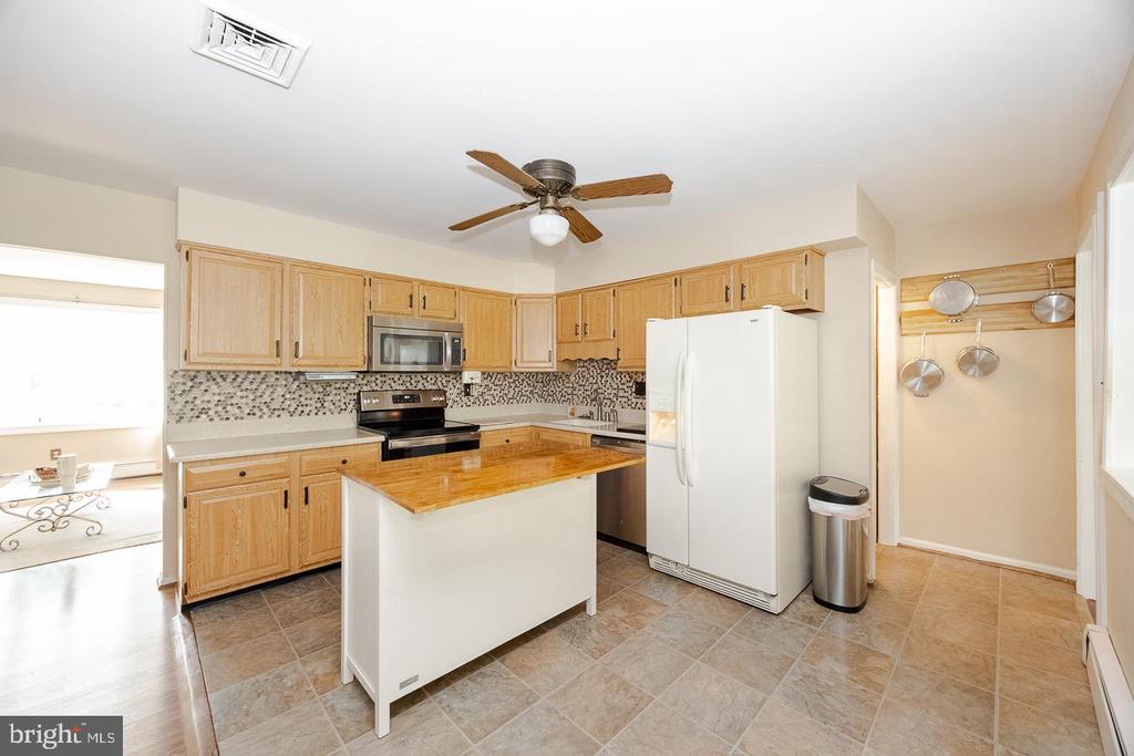 1113 ASHBRIDGE ROAD