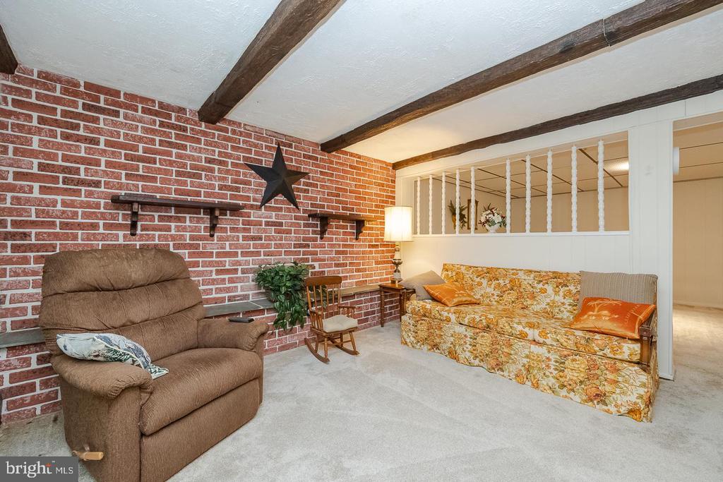 1113 ASHBRIDGE ROAD