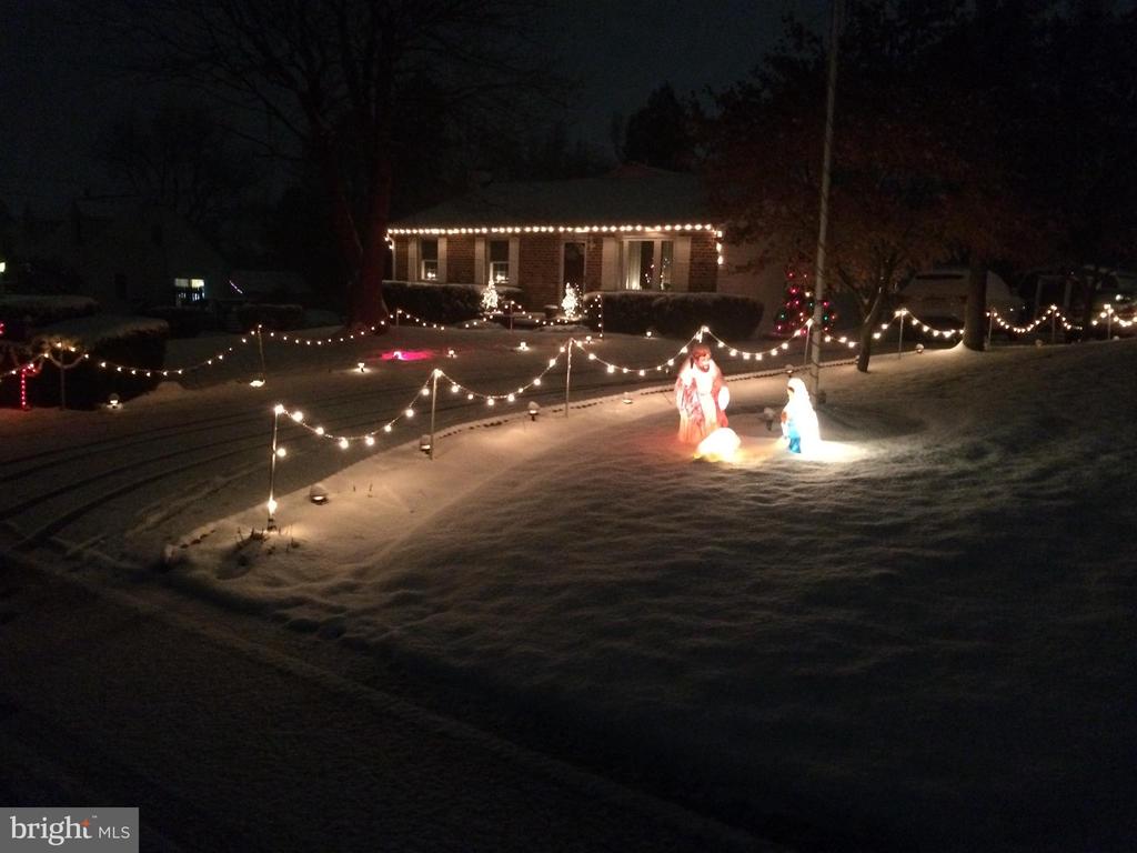 1113 ASHBRIDGE ROAD