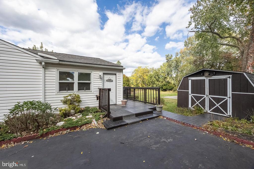 1113 ASHBRIDGE ROAD
