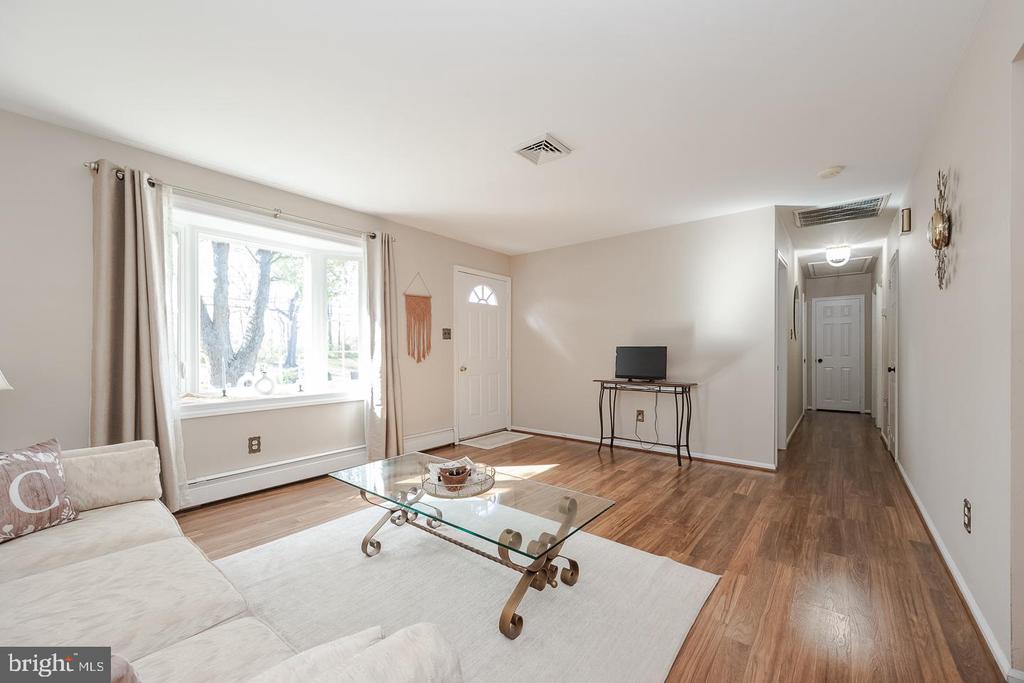 1113 ASHBRIDGE ROAD