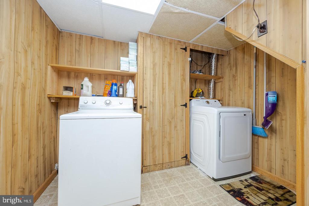 1113 ASHBRIDGE ROAD