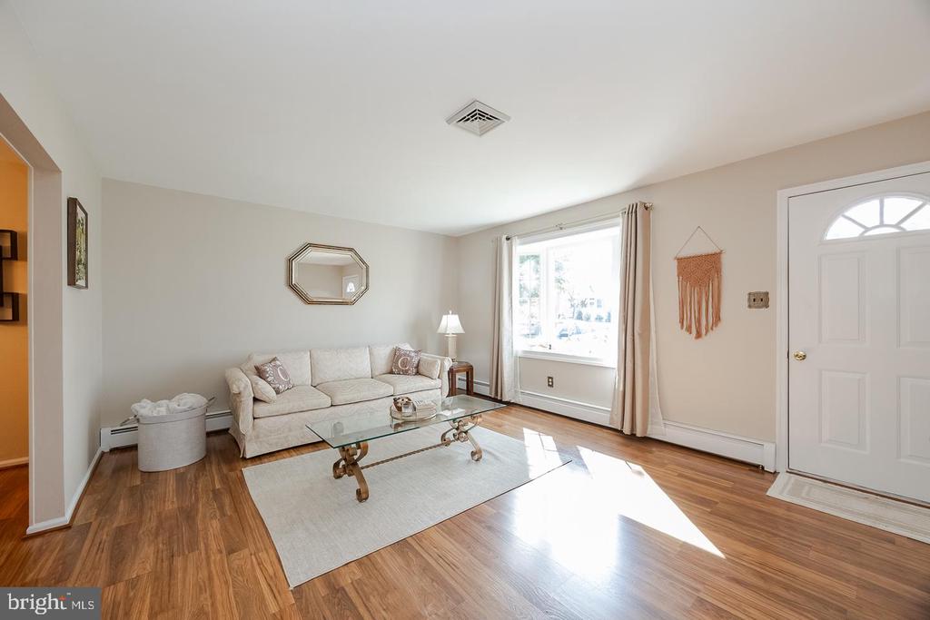 1113 ASHBRIDGE ROAD
