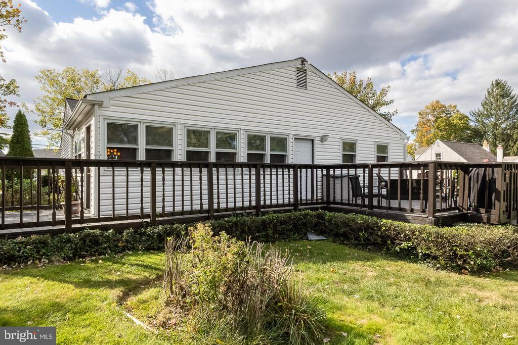 1113 ASHBRIDGE ROAD