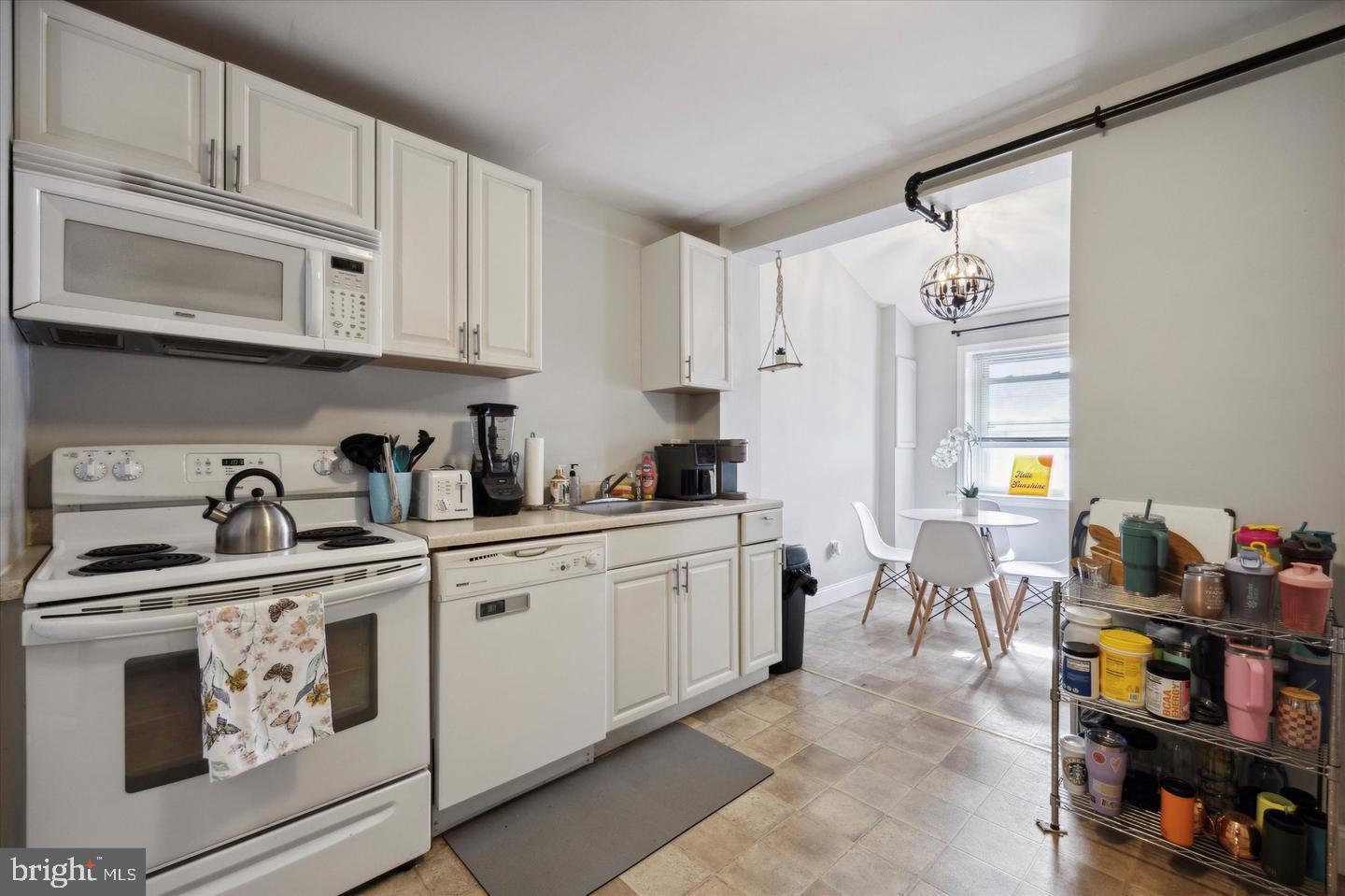 301 N DARLINGTON STREET 2