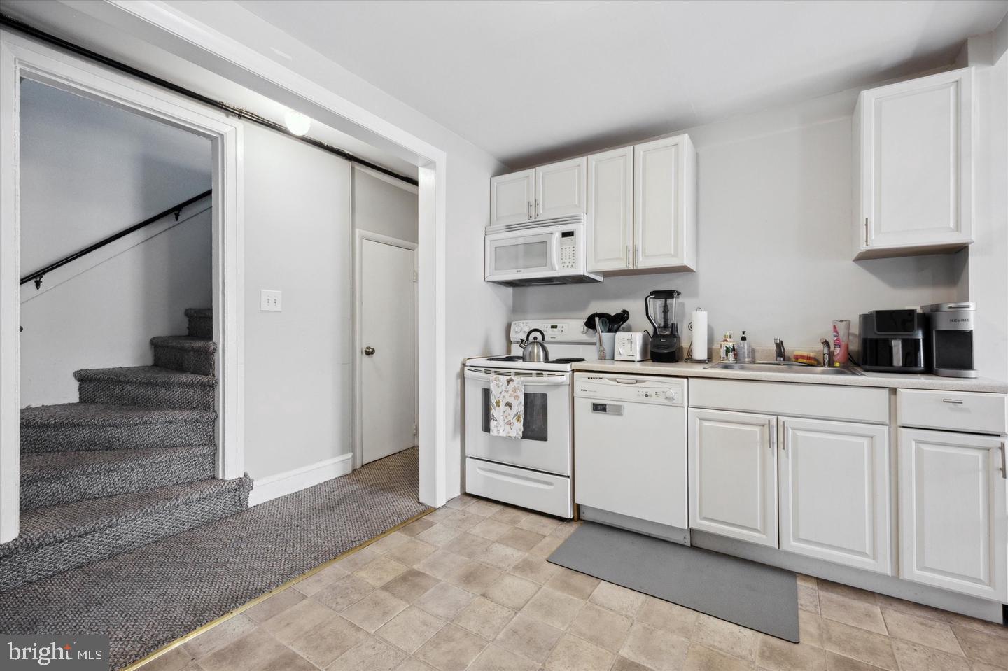 301 N DARLINGTON STREET 2