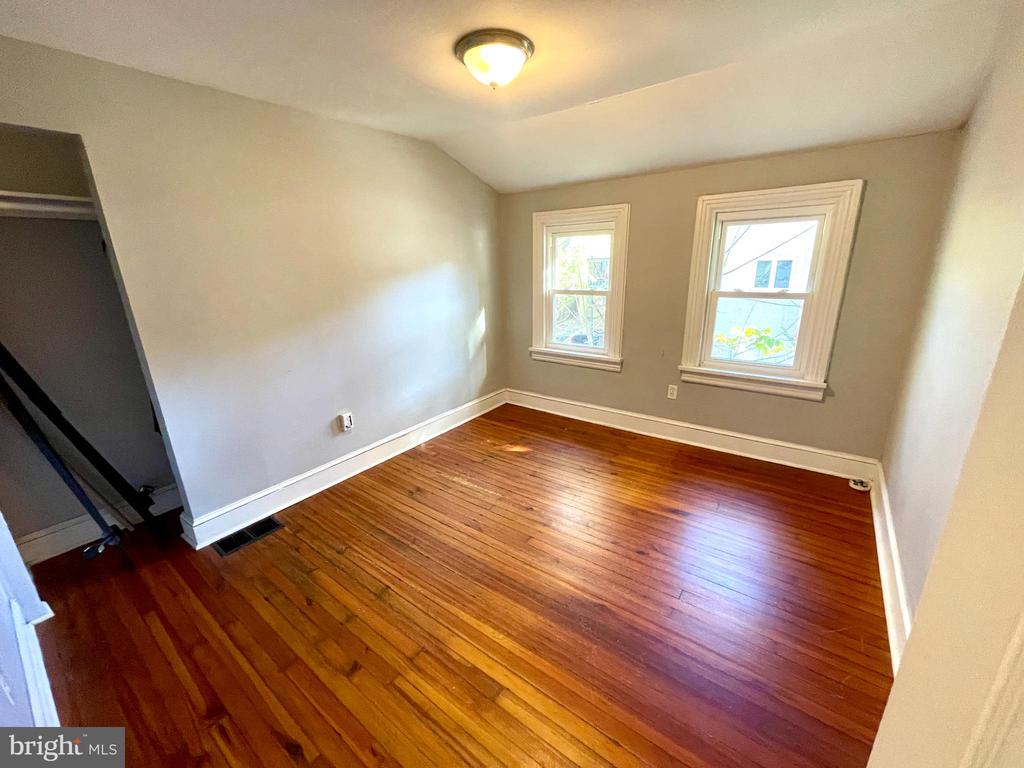 39 SUMMIT AVENUE