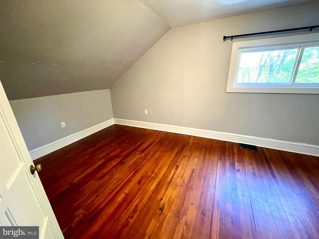 39 SUMMIT AVENUE