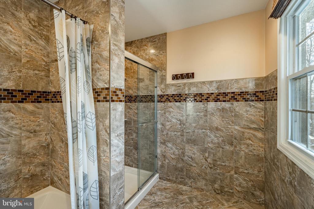 1424 FEDERAL DRIVE
