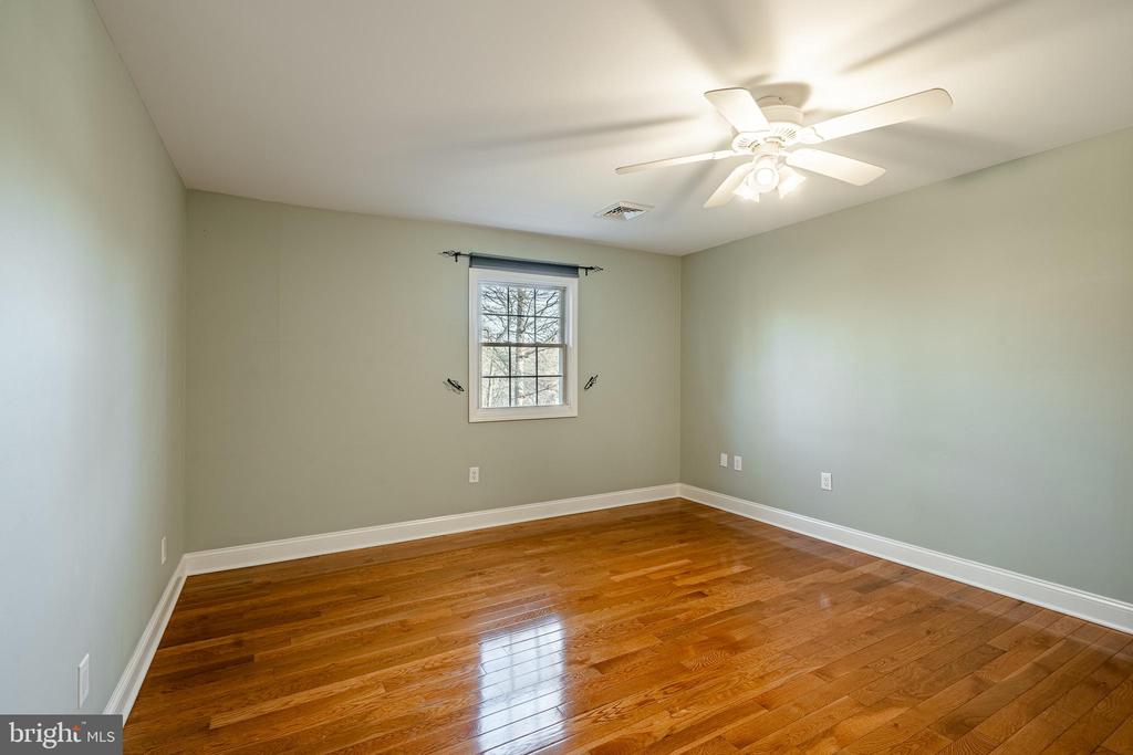 1424 FEDERAL DRIVE