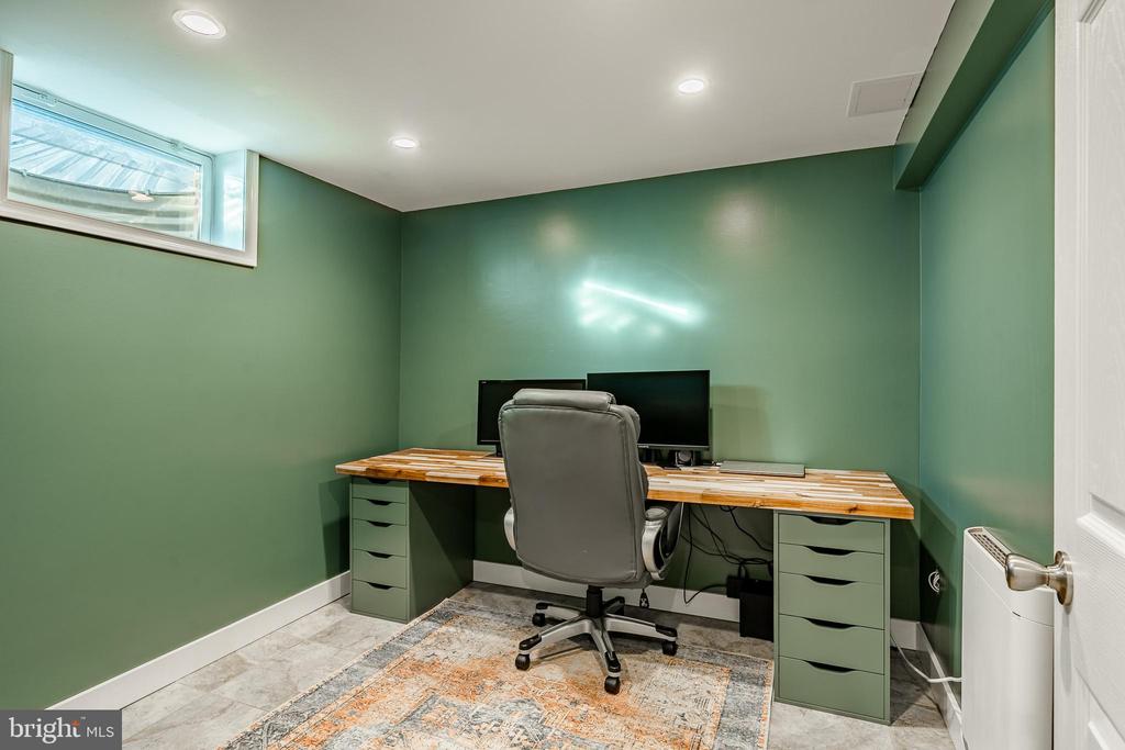 1424 FEDERAL DRIVE