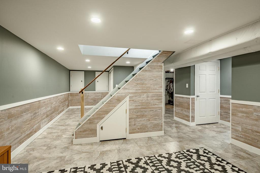 1424 FEDERAL DRIVE