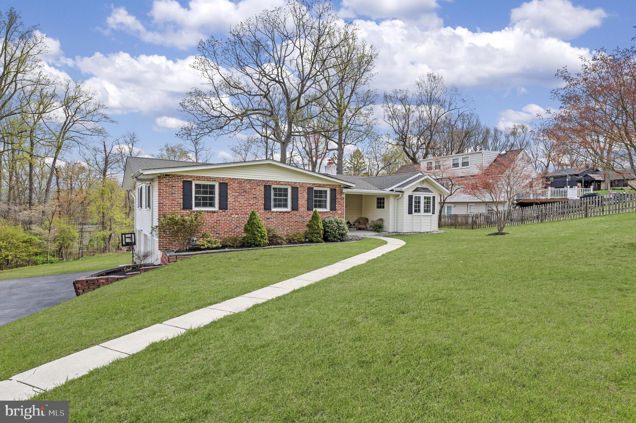 392 Friendship Dr