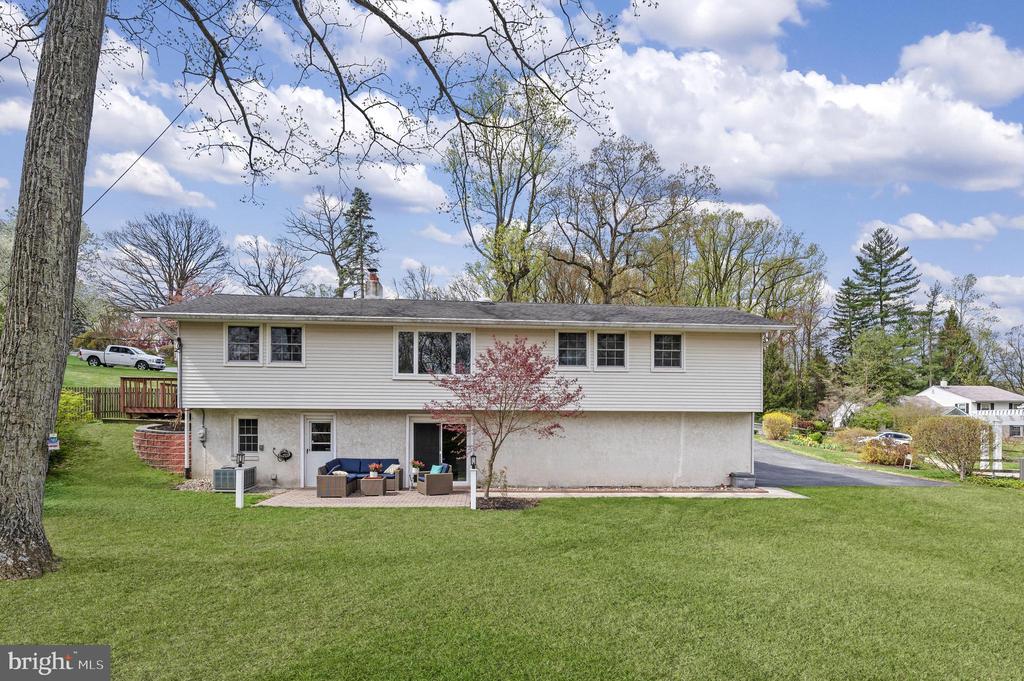 392 Friendship Dr
