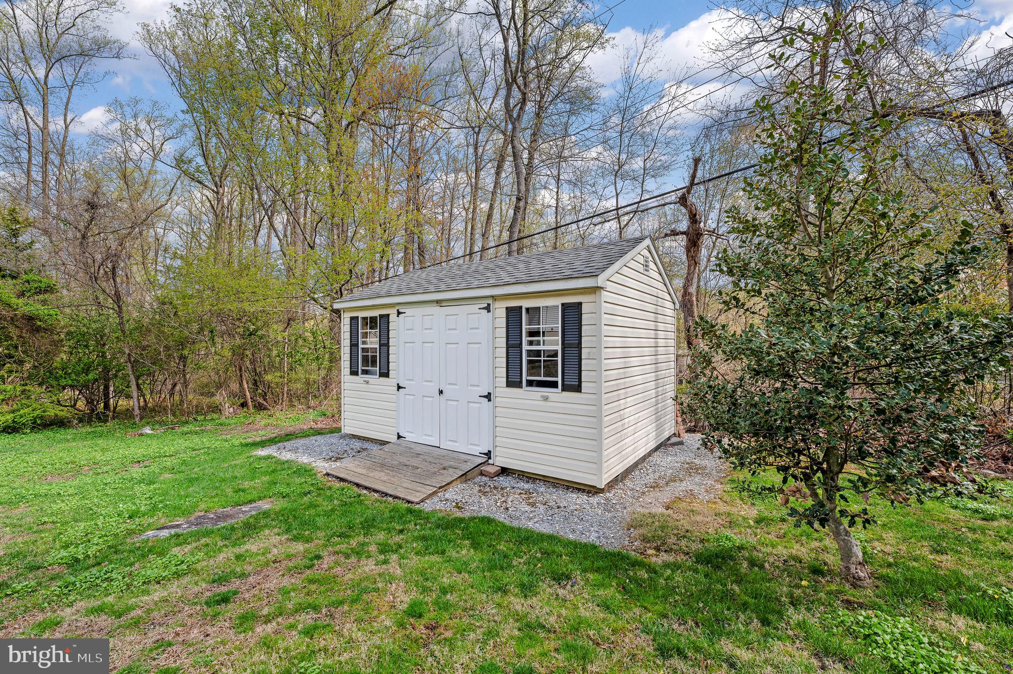 392 Friendship Dr