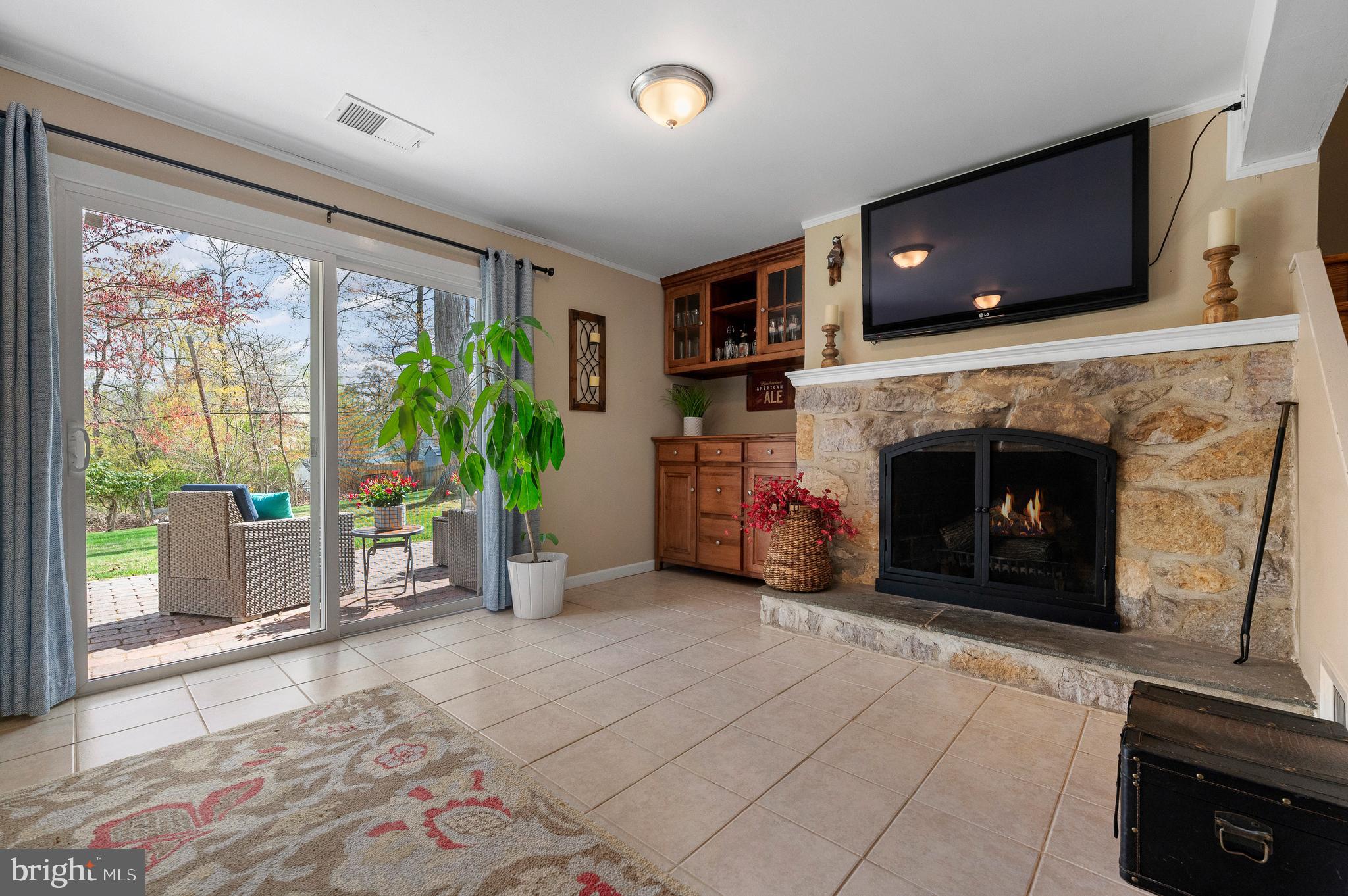392 Friendship Dr