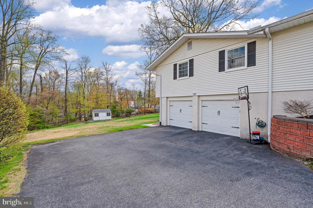 392 Friendship Dr