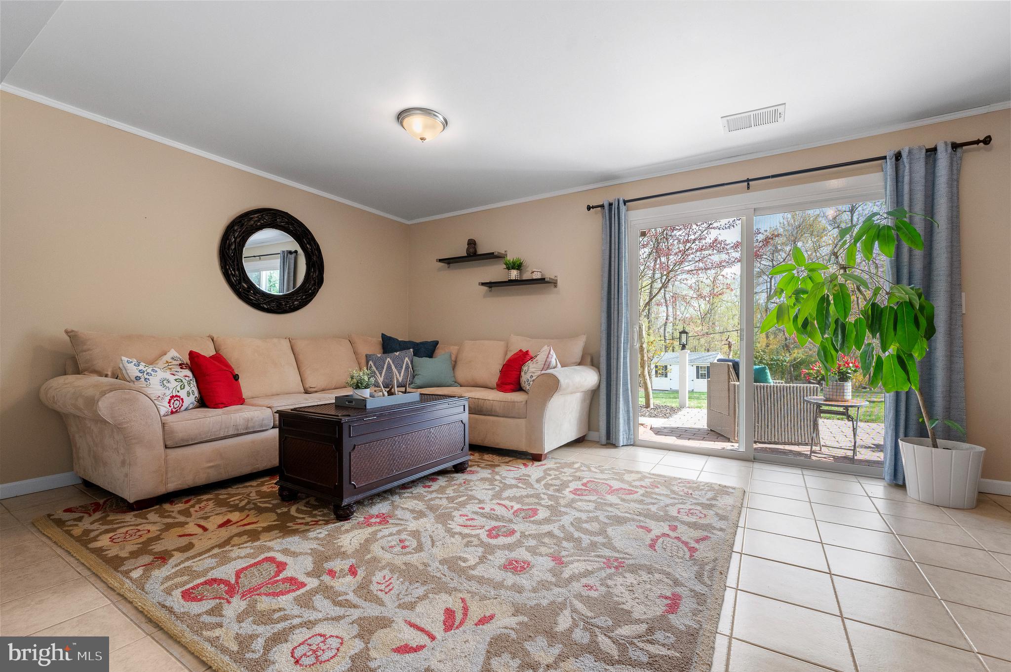 392 Friendship Dr