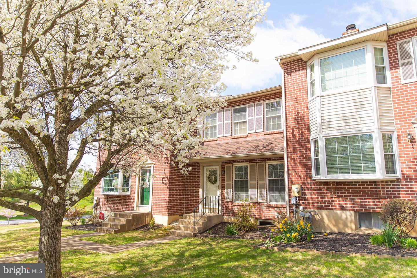 1053 E Boot Rd