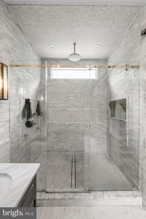 25 Bodine Rd