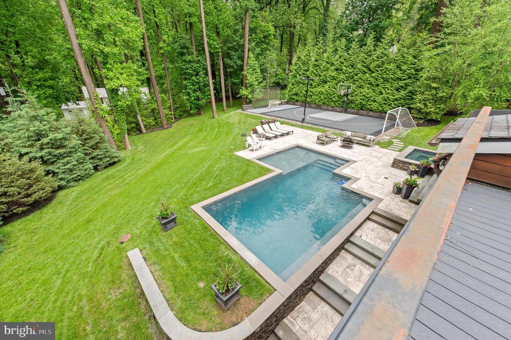 25 Bodine Rd
