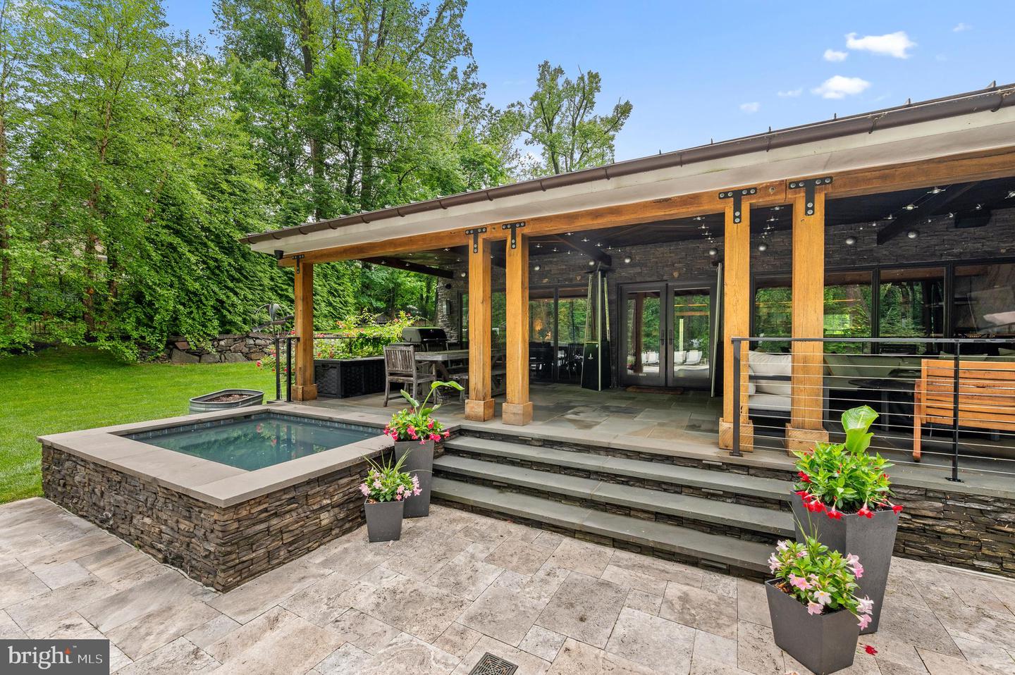 25 Bodine Rd