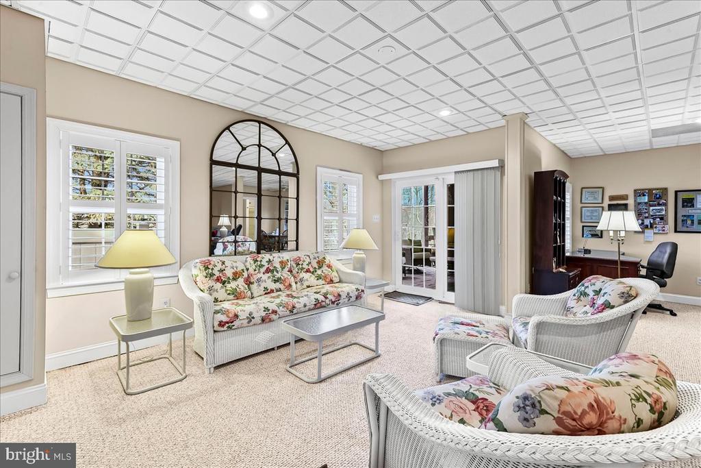 236 GREENBRIAR DRIVE