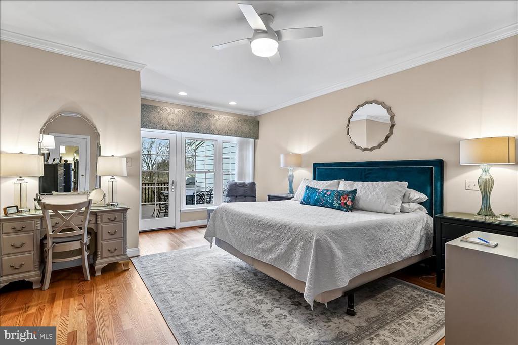 236 GREENBRIAR DRIVE
