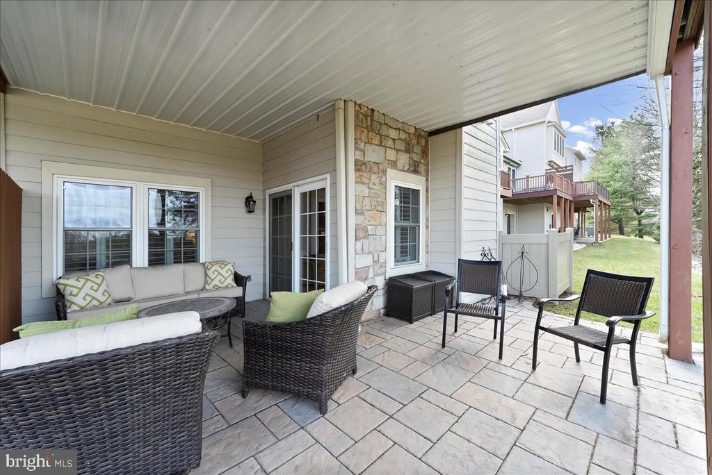 236 GREENBRIAR DRIVE